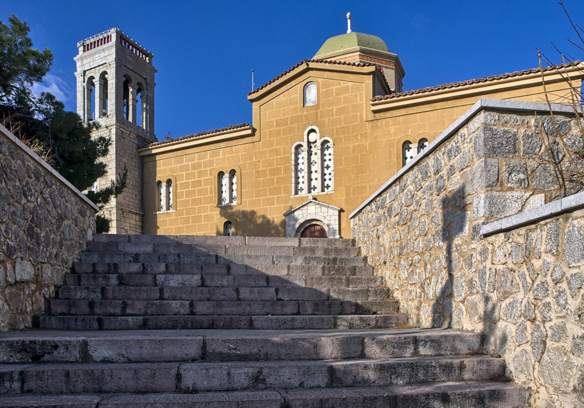 κατάλυμα ξενοδοχείο στη Βοιωτία Αράχωβα Παρνασσός