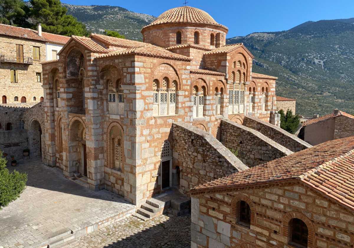 ξενοδοχείο στη Βοιωτία Αράχωβα Παρνασσός